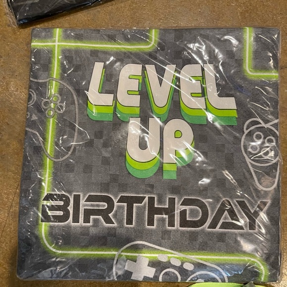 Game on party decorations - Picture 5 of 12